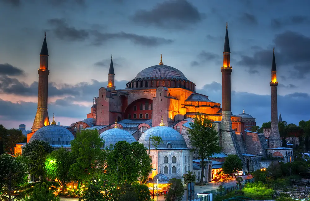 Hagia Sophia on a sunset Istanbul. The best photography spots in Istanbul