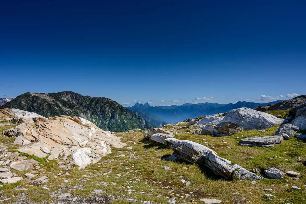 Alpine Meadow on top of Sourdough Mountain in North Cascades. The best Photography spots in North Cascades National Park