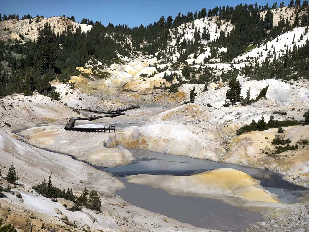 Sulfur Works close to the highway. Best Photographic Spots In Lassen Volcanic National Park