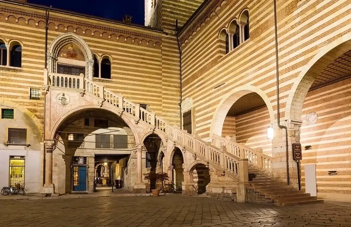 Palazzo della Ragione and Scala della Ragione in Verona. Best Photography Spots in Verona