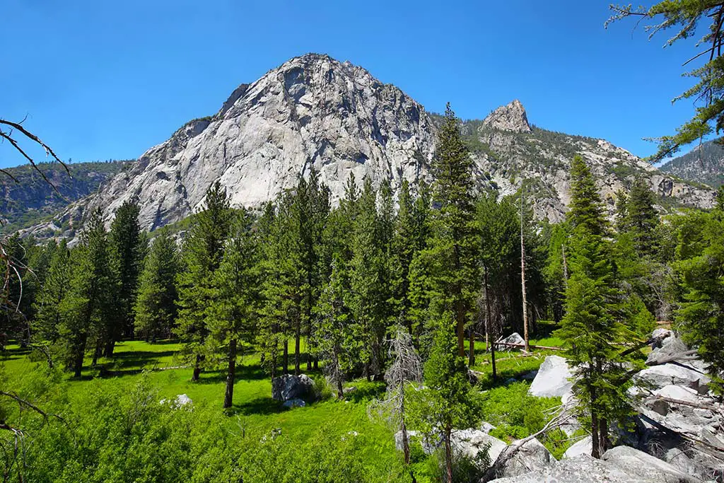 Sierra Nevada Scenery in Kings Canyon National Park. Best Photography Spots in Kings Canyon National Park
