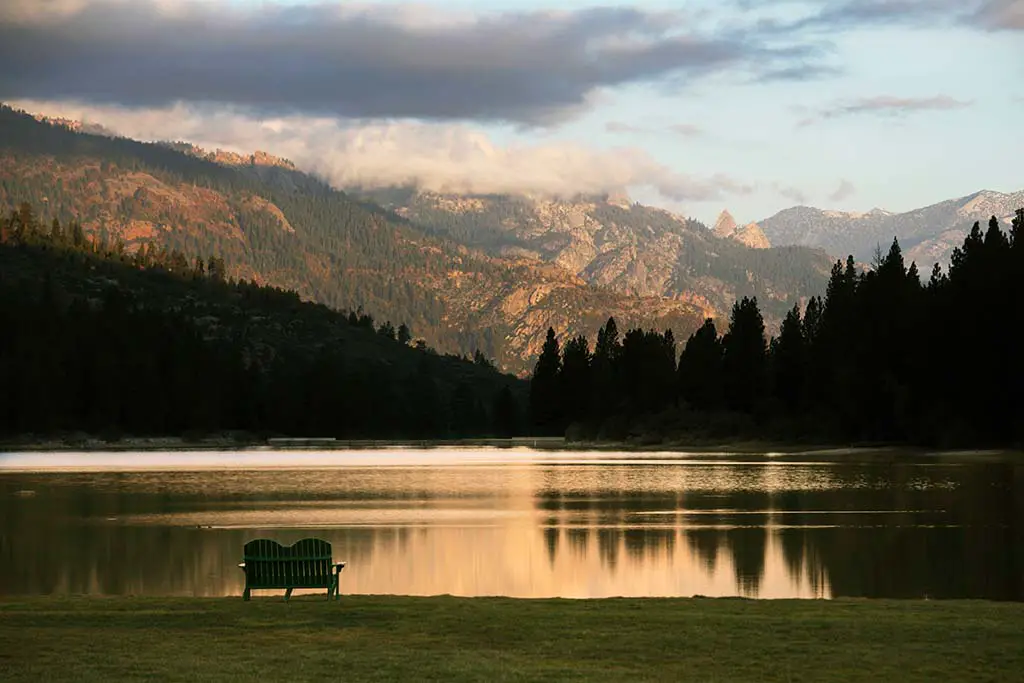 Sunset on Hume Lake. Best Photography Spots in Kings Canyon National Park
