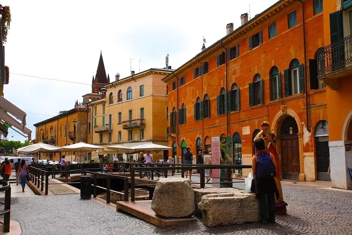 Via leoni with ruin of porta leonie. Best Photography Spots in Verona