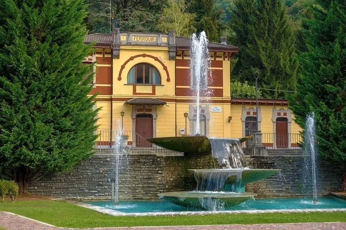 View of a modern fountain in San Pellegrino. Best Photography Spots in Bergamo