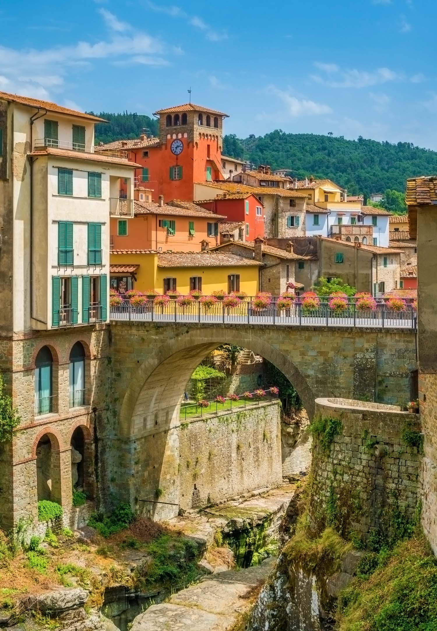 Loro Ciuffenna village in the Province of Arezzo. Best Photography Spots in Arezzo