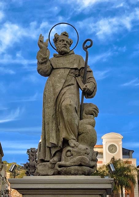 Statue of S. Antonino Abbate. Best Photography Spot in Sorrento